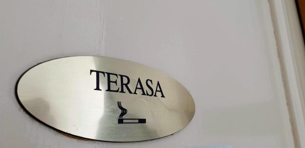 Self-Service Hotel Ostas Praha Екстериор снимка