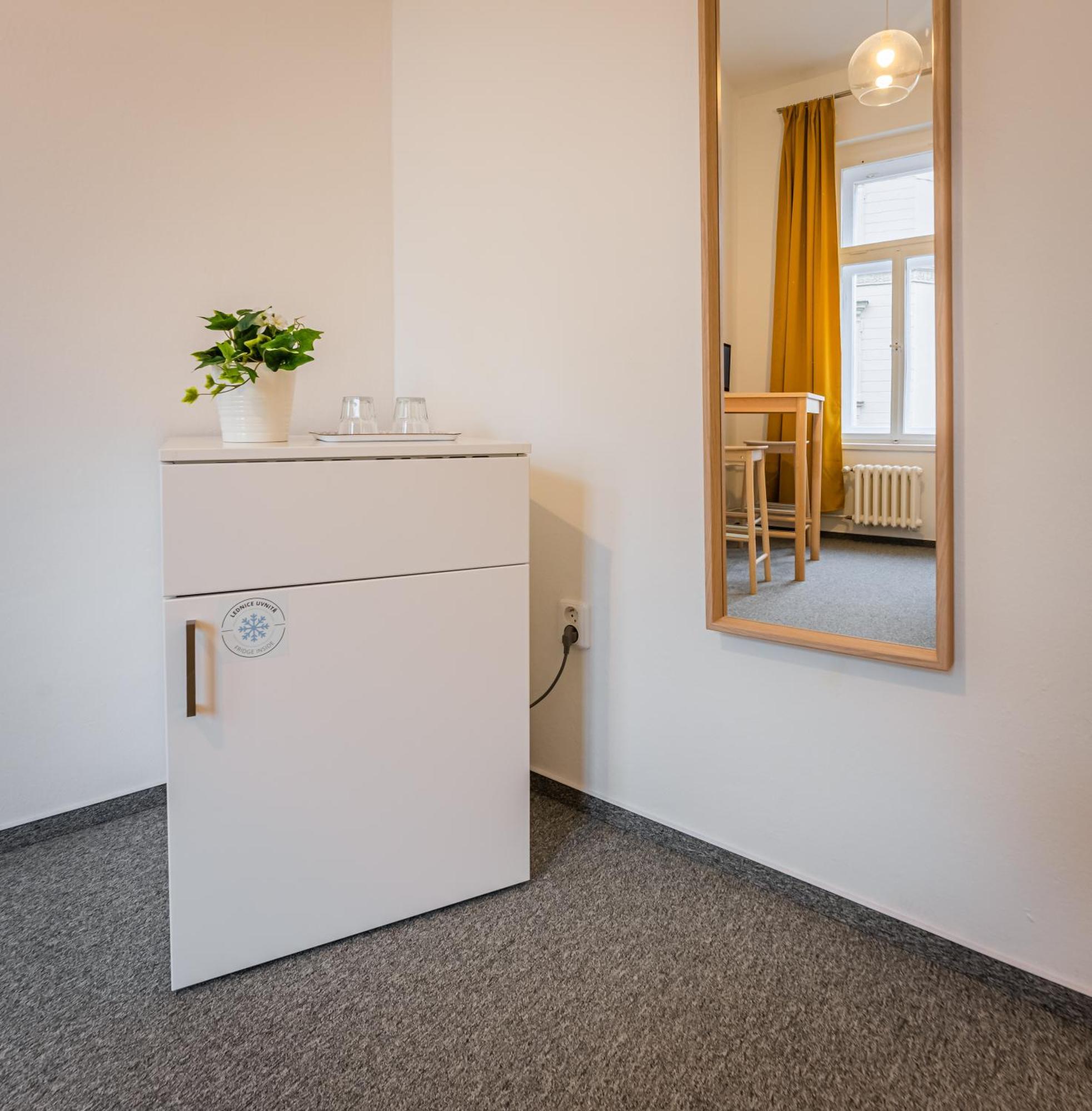 Self-Service Hotel Ostas Praha Екстериор снимка