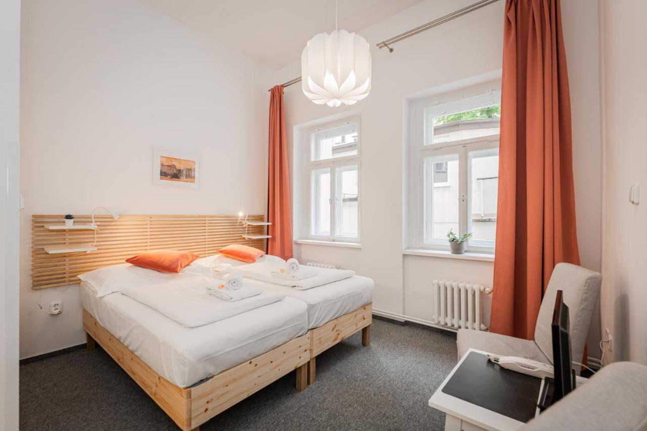 Self-Service Hotel Ostas Praha Екстериор снимка
