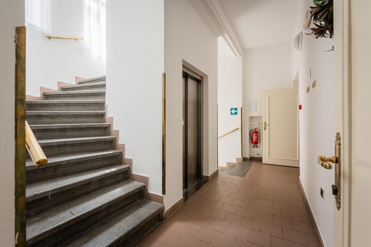 Self-Service Hotel Ostas Praha Екстериор снимка
