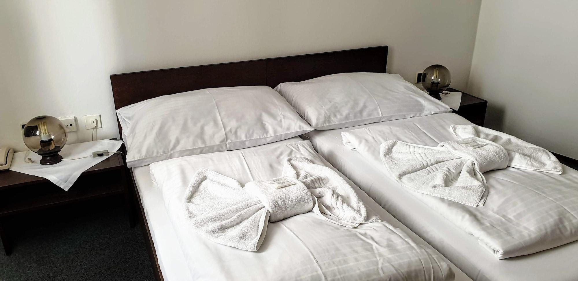 Self-Service Hotel Ostas Praha Екстериор снимка