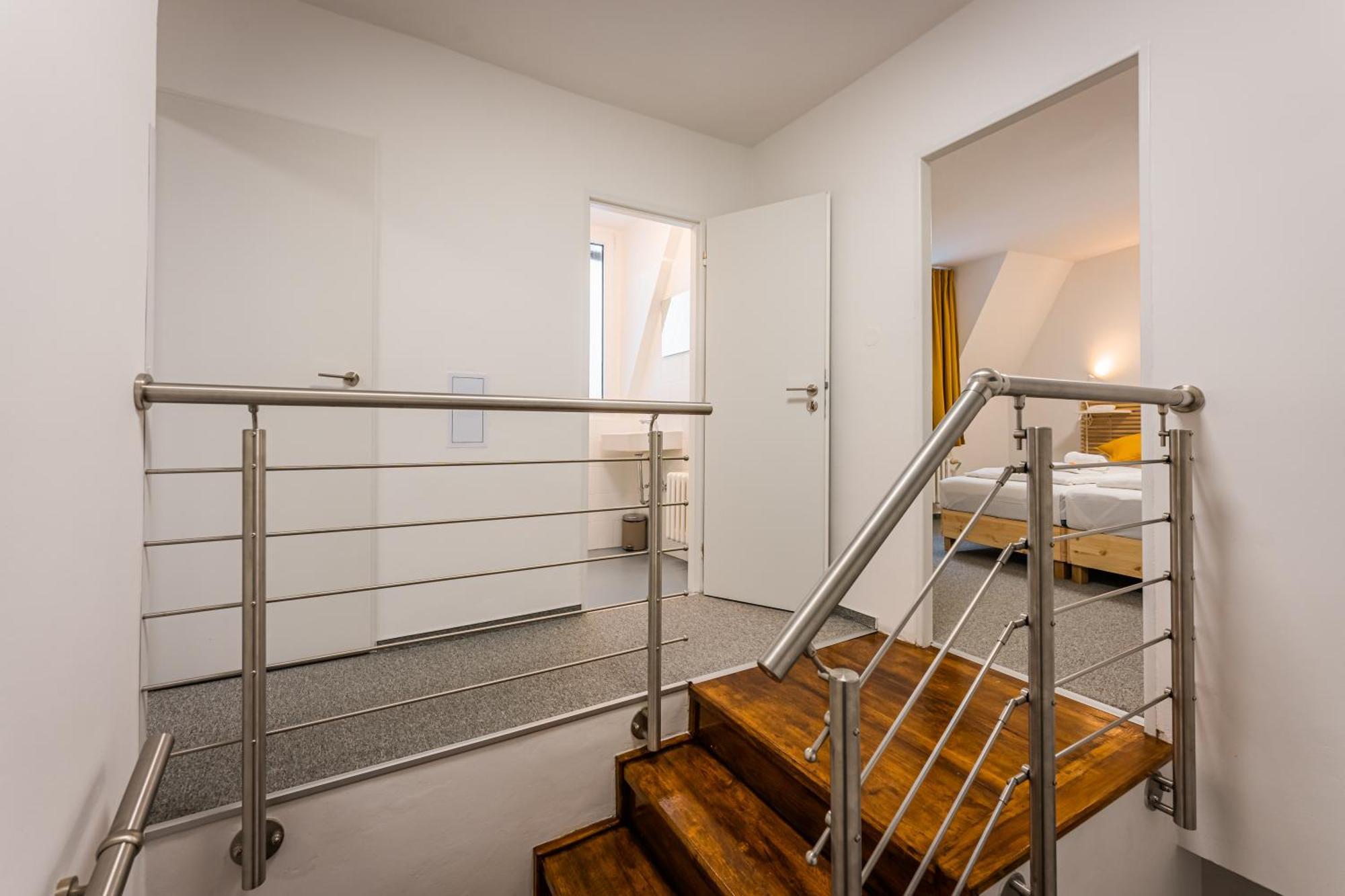 Self-Service Hotel Ostas Praha Екстериор снимка